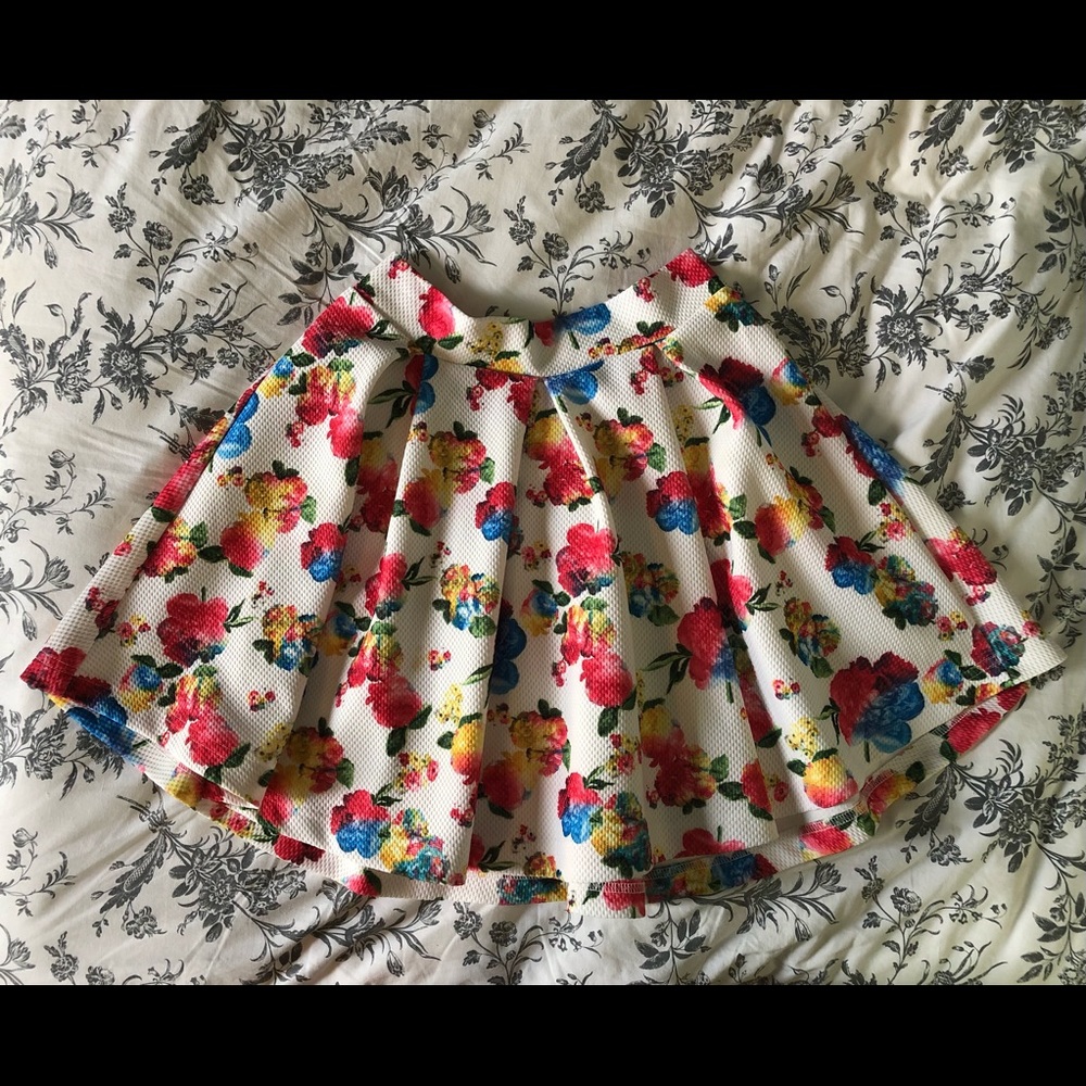 L Nameless floral skirt